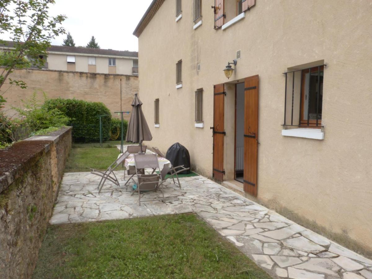 فيلا Logement Spacieux Rez-De-Chaussee, Jardin, Stationnement Devant, A 5 Minutes A Pied Du Centre De Sarlat المظهر الخارجي الصورة